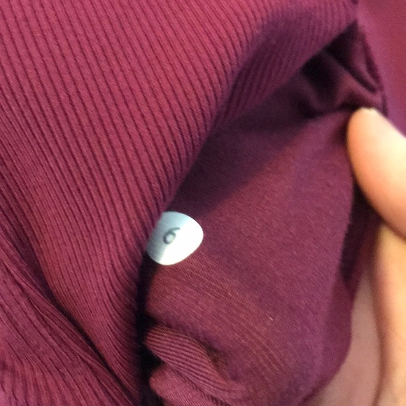 Lululemon sweater size 6 - Picture 2 of 3